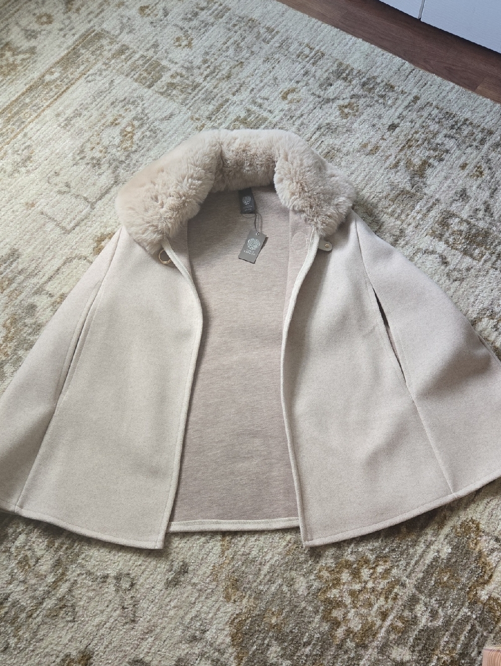 NWT Vince Camuto Beige Cape with Faux Fur Collar